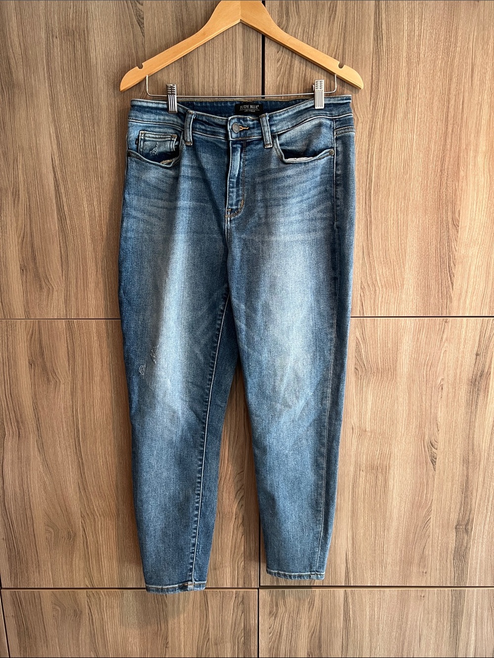 Women’s size 30 Classic Women's Blue Wash Jeans by Judy Blume